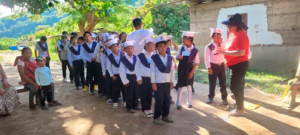 Niños-listos-para-el-dia-de-su-graduacion