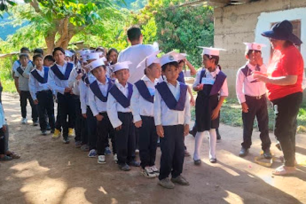 Niños-listos-para-el-dia-de-su-graduacion